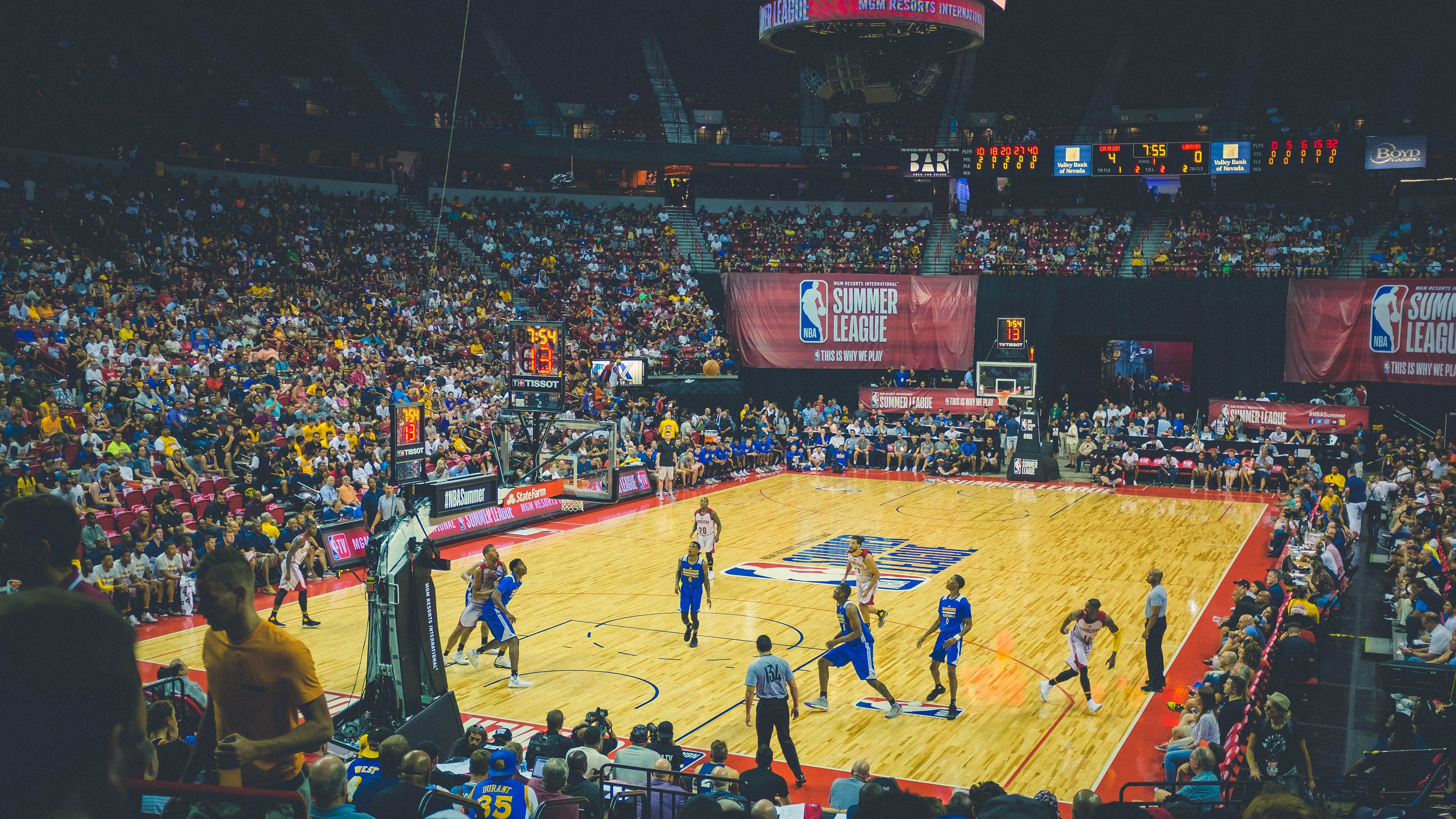 开云体育开云-斯洛文尼亚女篮在欧洲锦标赛中勇夺冠亚军，表现出色