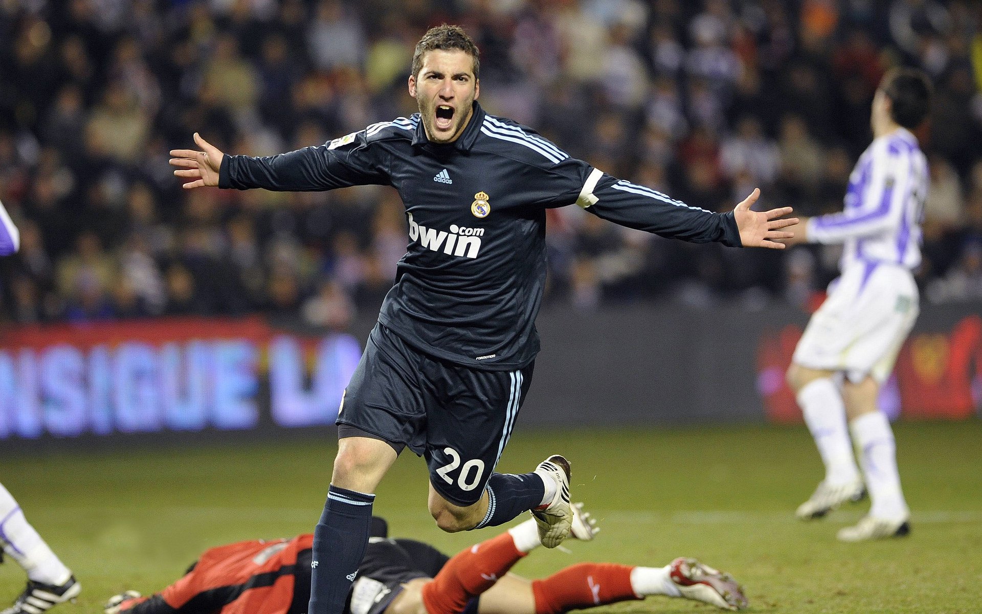 开云体育中国官方网站-格鲁塞赛后感谢团队支持与陪伴，格鲁塞赛后感谢团队支持与陪伴的话